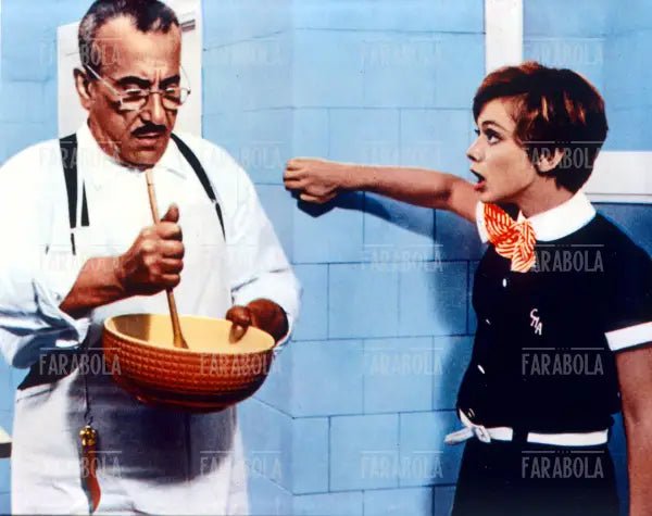 Peppino De Filippo e Rita Pavone in una scena del film Rita, la zanzara, 1966 - Farabola Immagine digitale