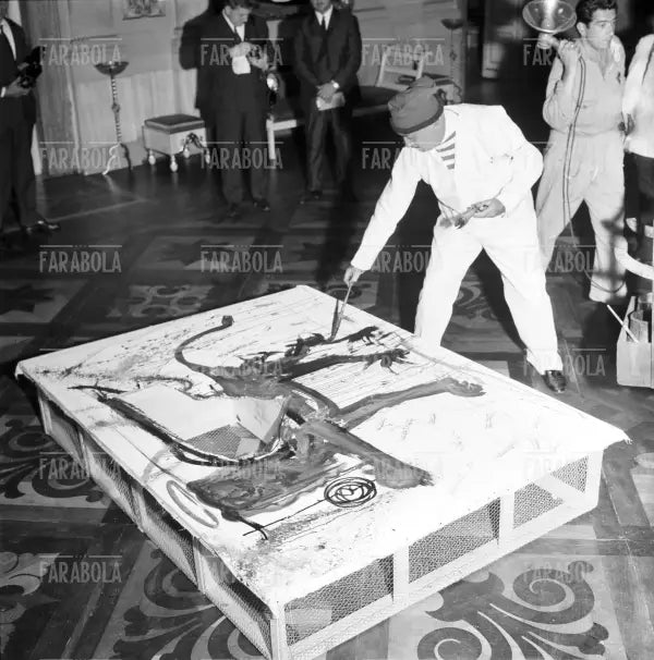 Performance di Salvador Dalì, Festival di Venezia, 1961 - Farabola Immagine digitale