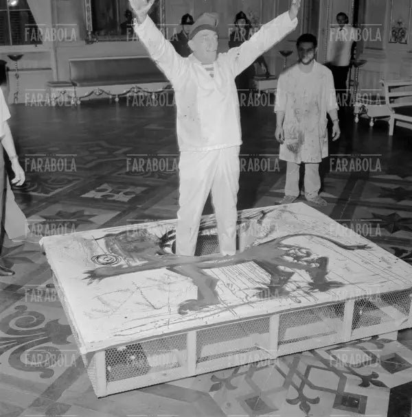 Performance di Salvador Dalì, Festival di Venezia, 1961 - Farabola Immagine digitale