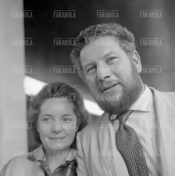 Peter Ustinov e la moglie Suzanne Cloutier, Festival di Venezia, 1960 - Farabola Immagine digitale