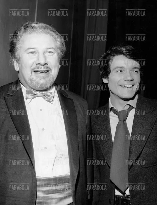 Peter Ustinov e Massimo Ranieri, Losanna, 1970 - Farabola Immagine digitale