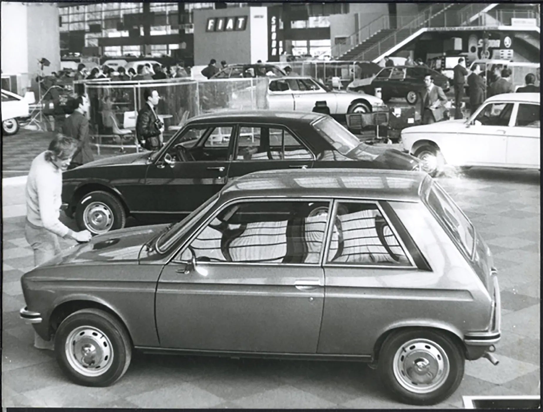 Peugeot 104 Salone Auto Parigi 1973 Ft 36515 - Stampa 24x18 cm - Farabola Stampa ai sali d'argento