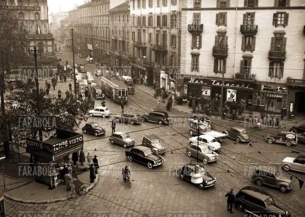 Piazza Baiamonti, Milano, 1955 - Farabola Immagine digitale