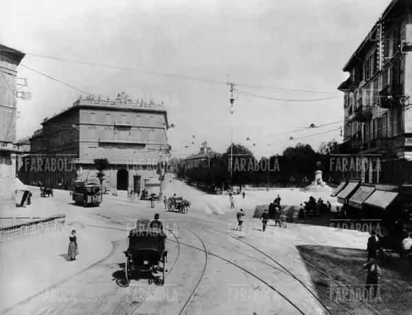 Piazza Cavour, Milano, anni 20 - Farabola Immagine digitale