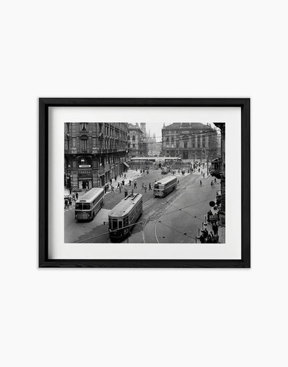 Piazza Cordusio, Milano 1960 - Farabola Fotografia