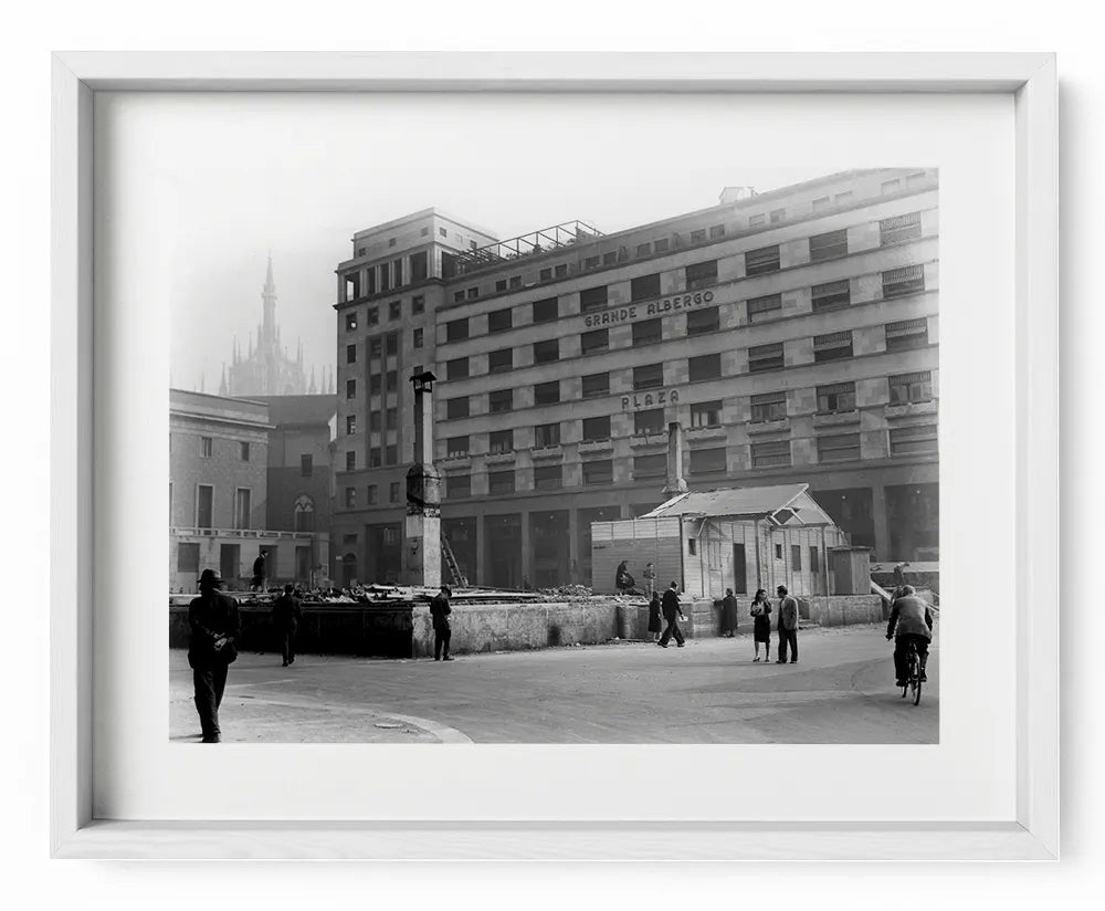 Piazza Diaz, Milano 1949 - Farabola Fotografia