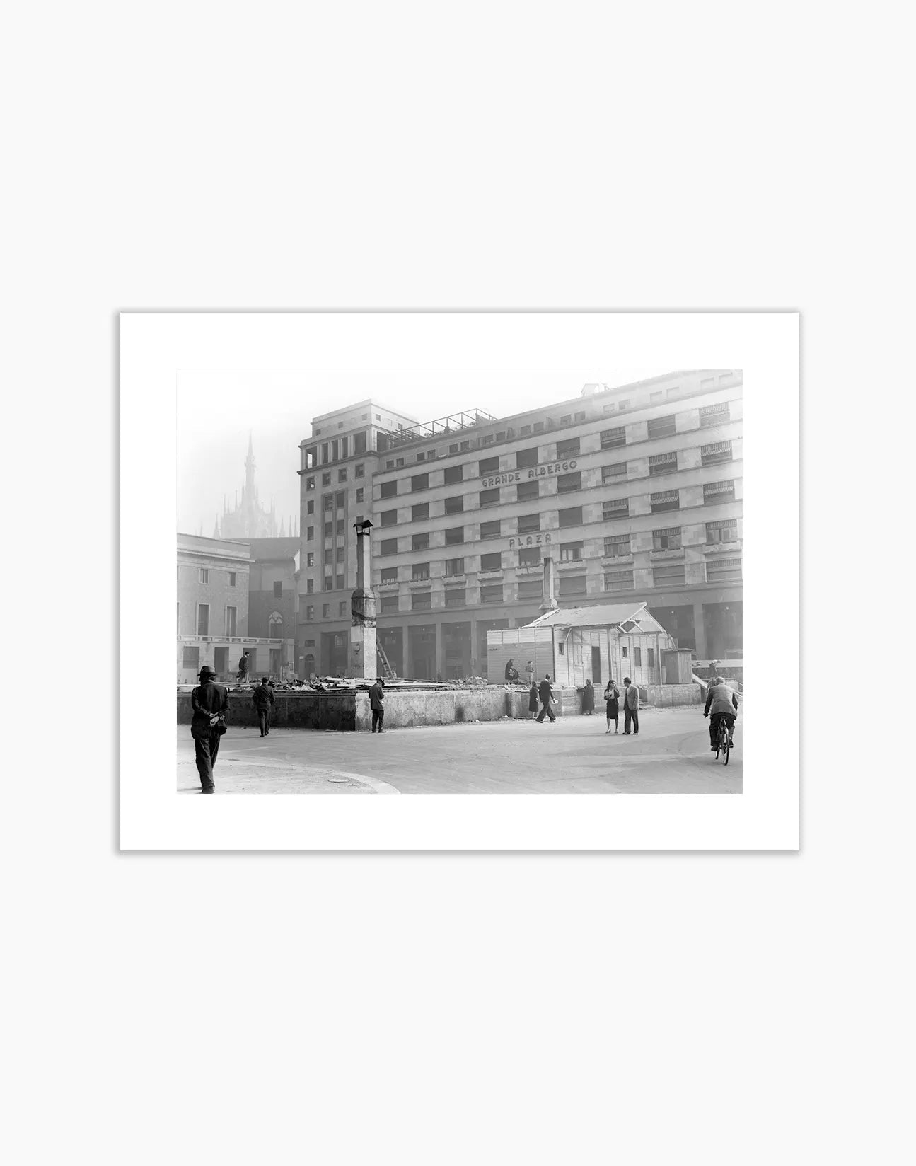 Piazza Diaz, Milano 1949 - Farabola Fotografia