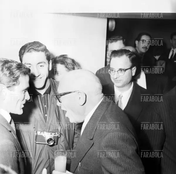 Pier Paolo Pasolini e Pietro Nenni alla prima del film Una vita violenta, 1962 - Farabola Immagine digitale