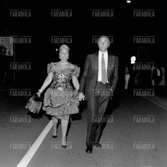 Pippo Baudo con la moglie Katia Ricciarelli, Festival di Venezia, 1988 - Farabola Immagine digitale