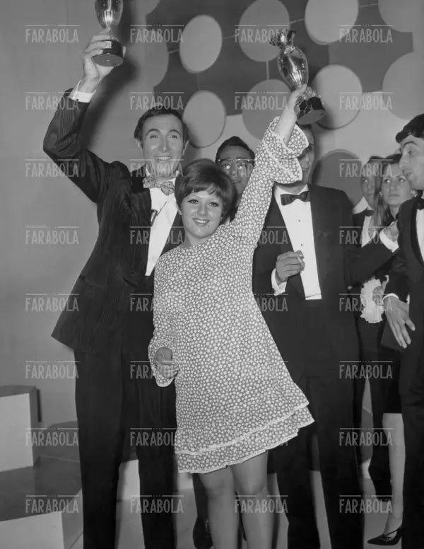 Pippo Baudo e Orietta Berti, Un disco per l'estate, 1968 - Farabola Immagine digitale