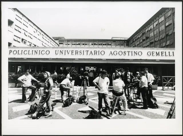 Policlinico Agostino Gemelli Roma anni 90 Ft 4438 - Stampa 24x18 cm - Farabola Stampa ai sali d'argento