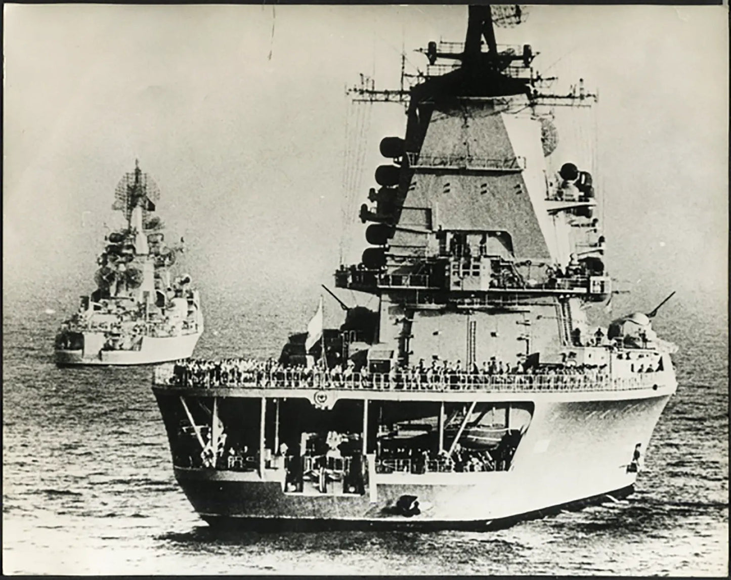 Portaelicotteri sovietica Moskva 1974 Ft 36968 - Stampa 21x27 cm - Farabola Stampa ai sali d'argento