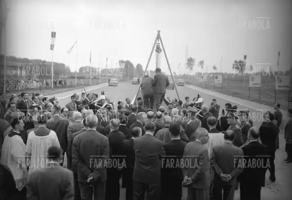 Posa prima pietra Autostrada del Sole, 1956 - Farabola Immagine digitale