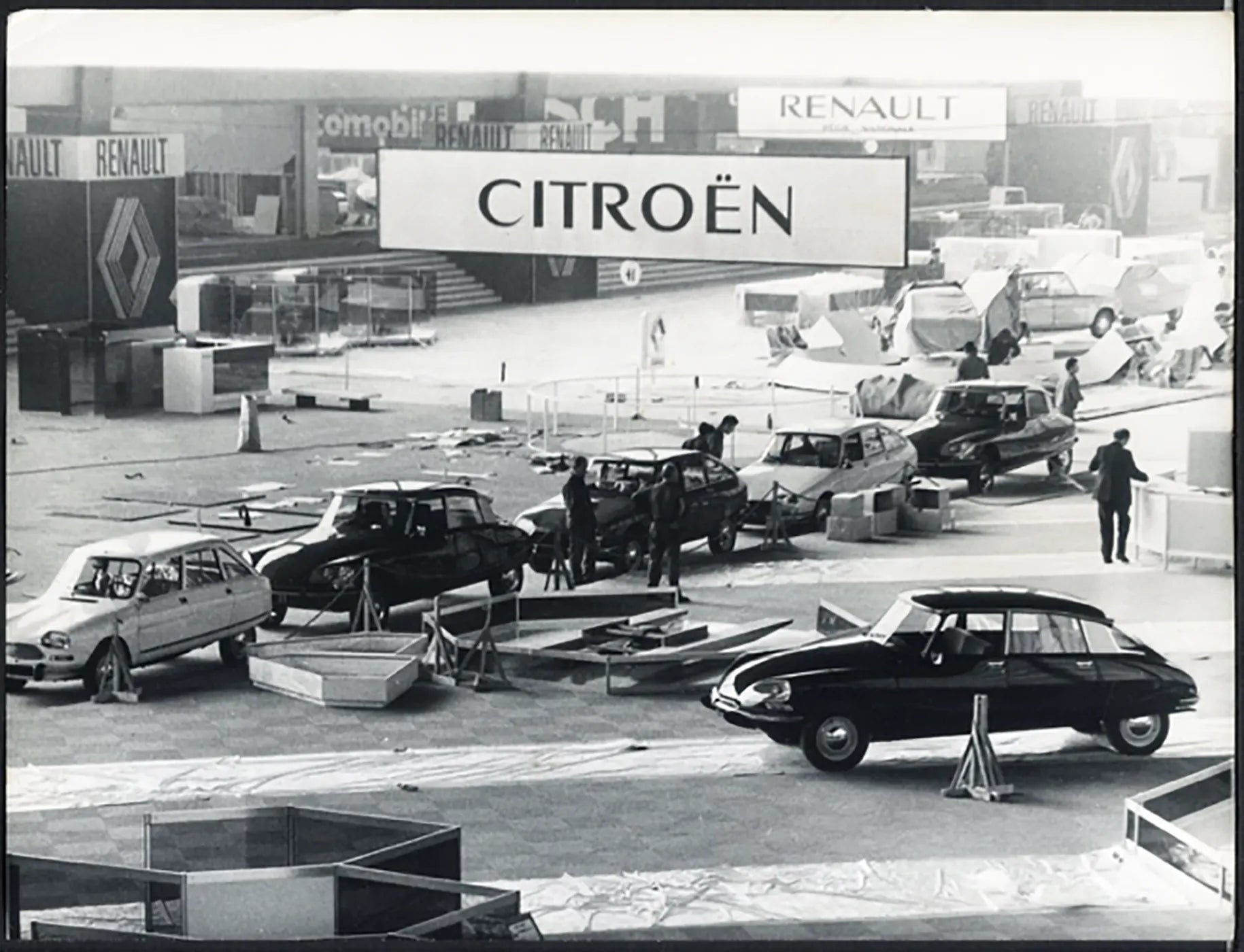 Prepararivi Salone Auto Parigi 1972 Ft 36504 - Stampa 24x18 cm - Farabola Stampa ai sali d'argento