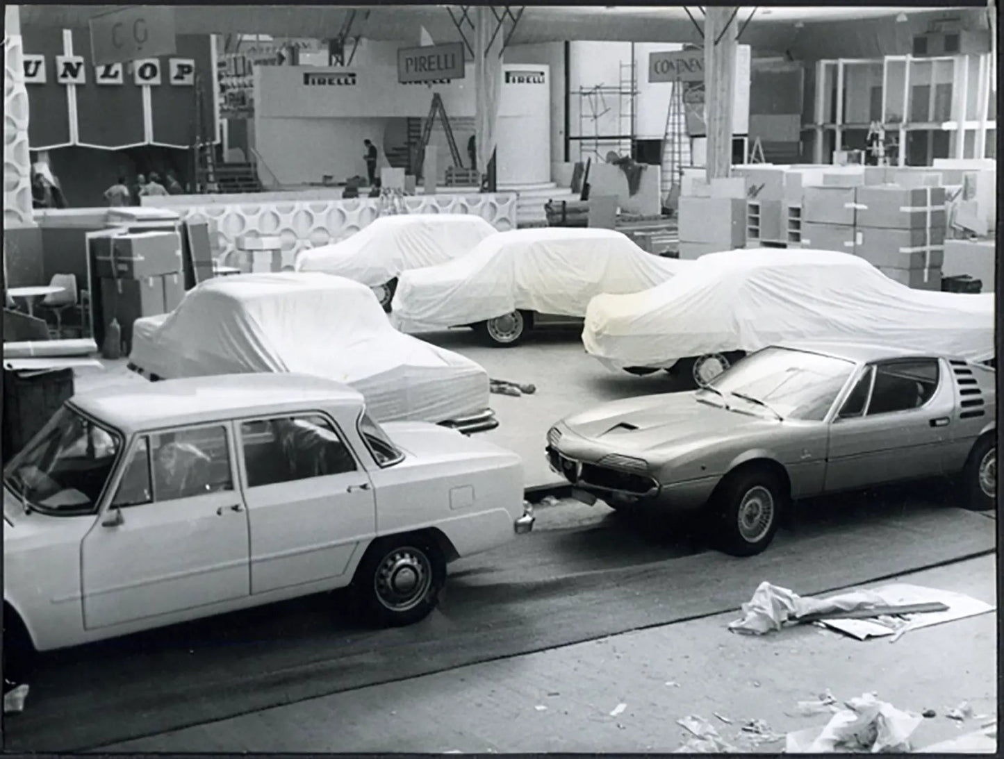 Preparativi Salone Auto Parigi 1970 Ft 36464 - Stampa 24x18 cm - Farabola Stampa ai sali d'argento