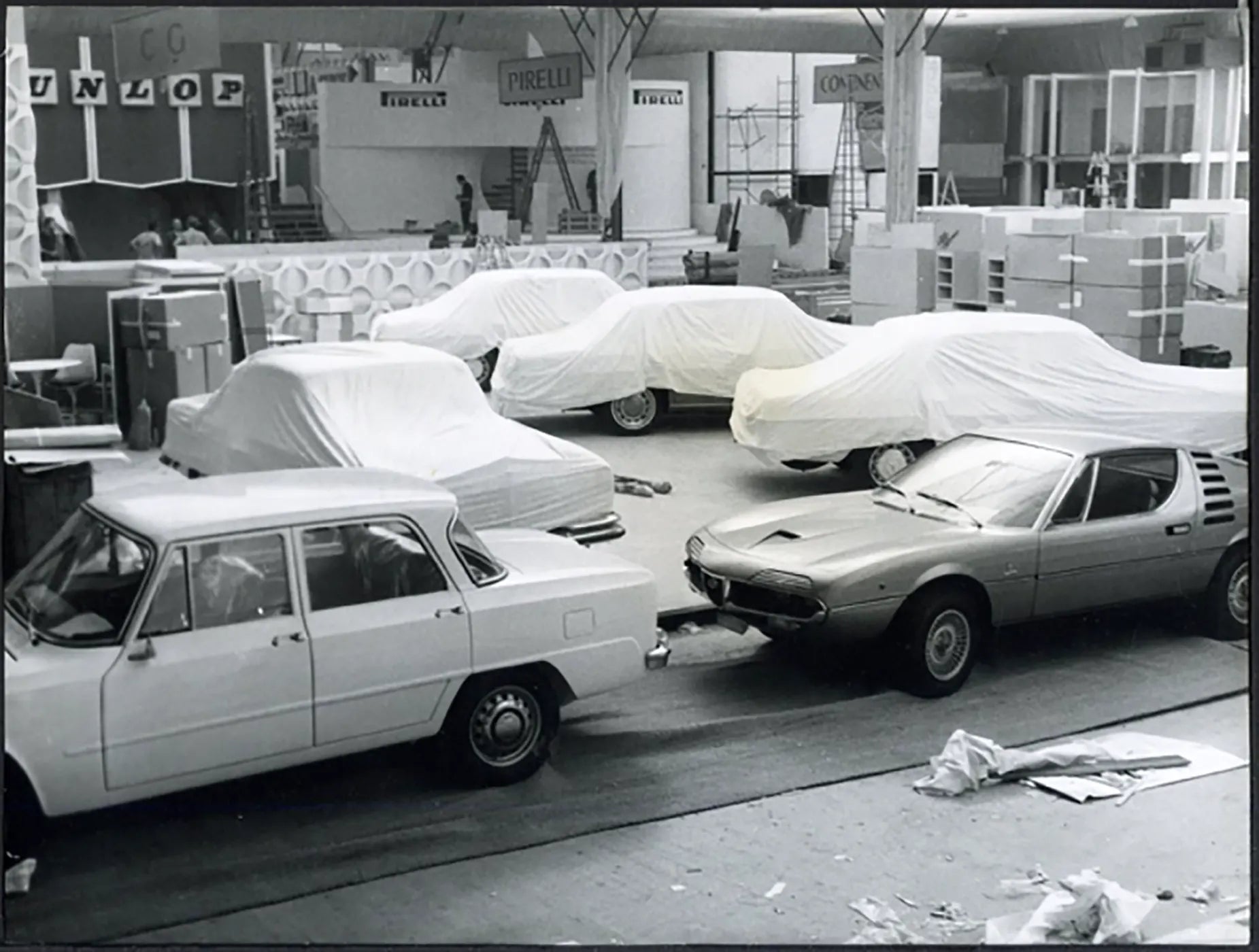 Preparativi Salone Auto Parigi 1970 Ft 36464 - Stampa 24x18 cm - Farabola Stampa ai sali d'argento