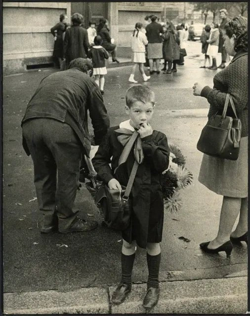 Primo giorno di scuola a Milano anni 60 Ft 4280 - Stampa 21x27 cm - Farabola Stampa ai sali d'argento