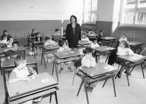 Primo giorno di scuola, Milano, 1993 - Farabola Immagine digitale