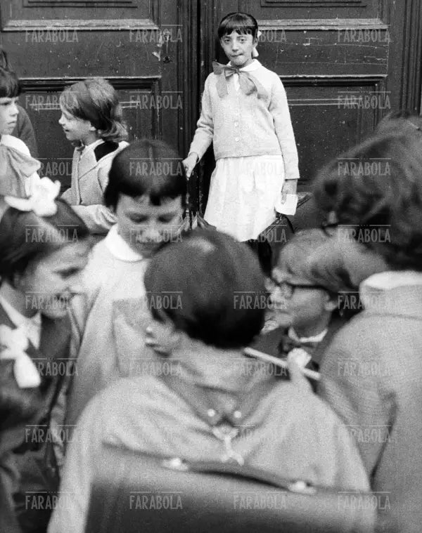 Primo giorno di scuola, Milano, anni 60 - Farabola Immagine digitale