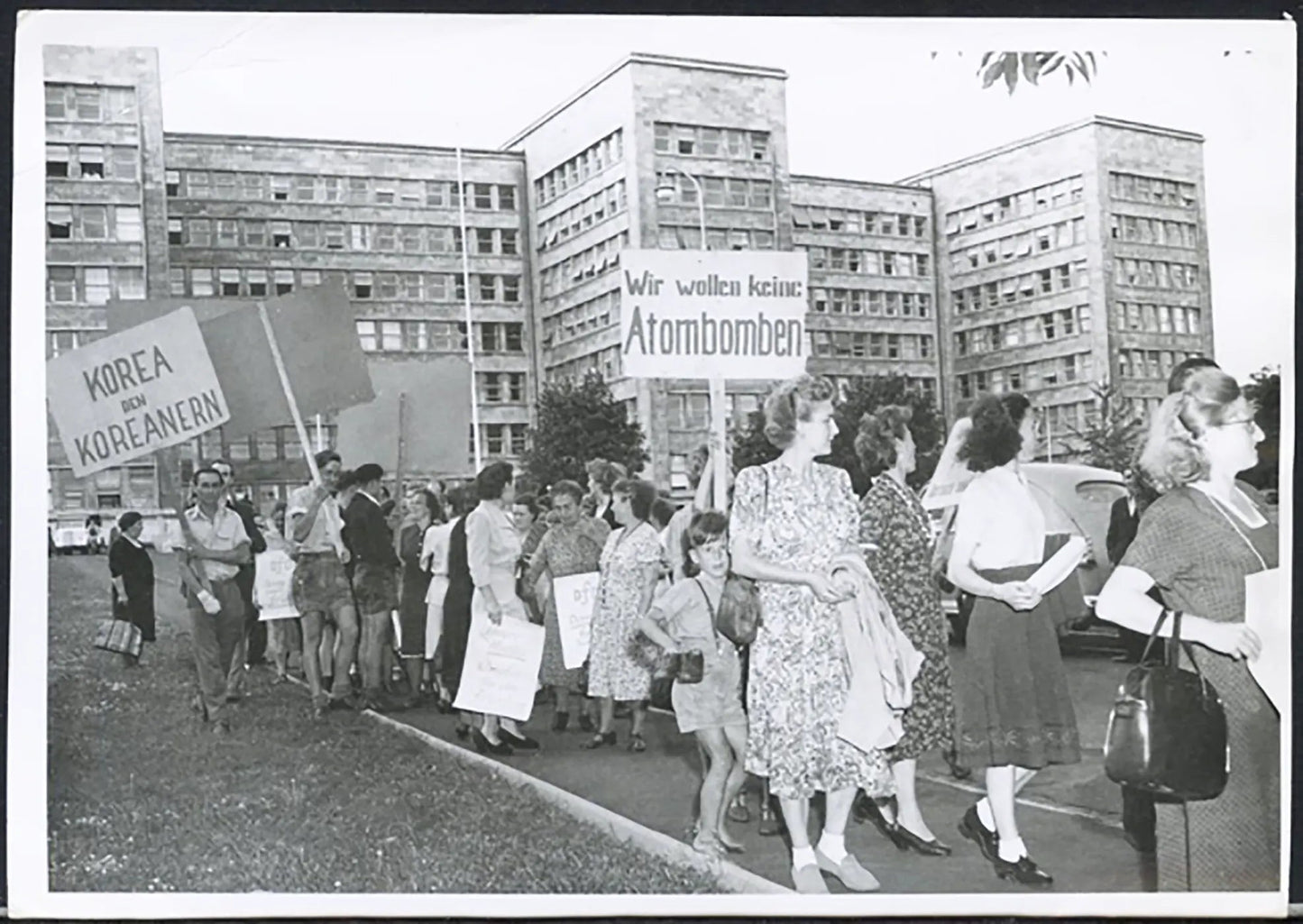Protesta contro la bomba atomica Germania 1960 Ft 5182 - Stampa 20x15 cm - Farabola Stampa ai sali d'argento