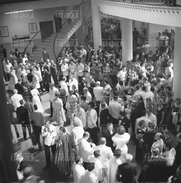 Pubblico al Festival di Venezia, 1955 - Farabola Immagine digitale