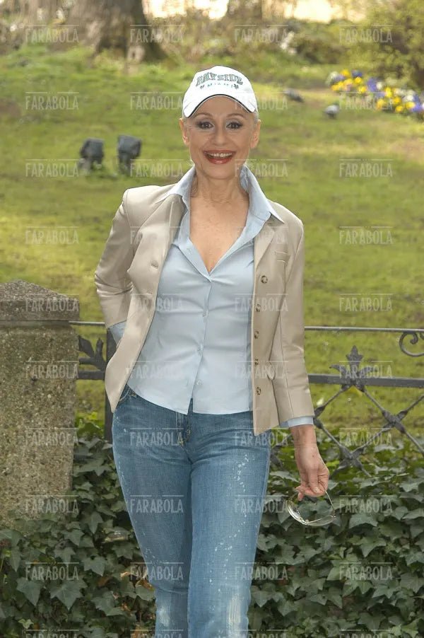 Raffaella Carrà, Conferenza stampa Telegatti, 2004 - Farabola Immagine digitale