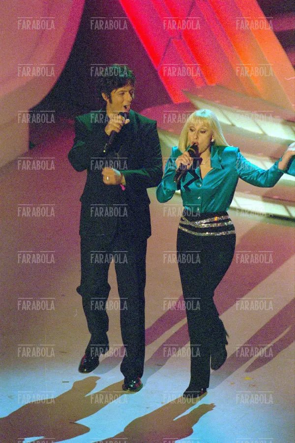 Raffaella Carrà e Fiorello, Festival di Sanremo, 2001 - Farabola Immagine digitale