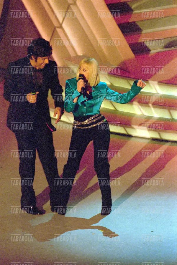 Raffaella Carrà e Fiorello, Festival di Sanremo, 2001 - Farabola Immagine digitale