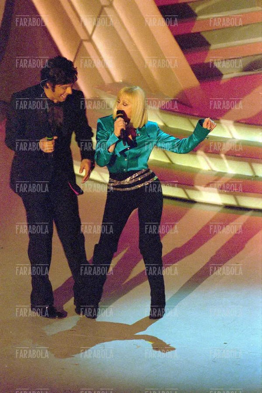 Raffaella Carrà e Fiorello, Festival di Sanremo, 2001 - Farabola Immagine digitale