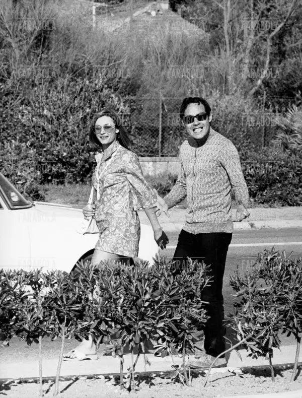 Raffaella Carrà e Gianni Boncompagni, Viareggio, 1970 - Farabola Immagine digitale