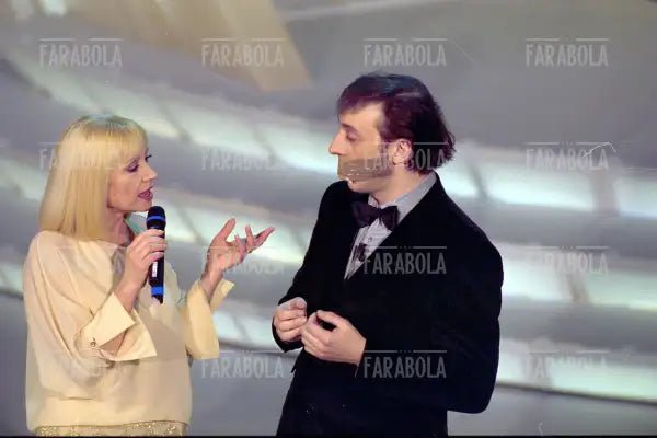 Raffaella Carrà e Massimo Ceccherini, Festival di Sanremo, 2001 - Farabola Immagine digitale