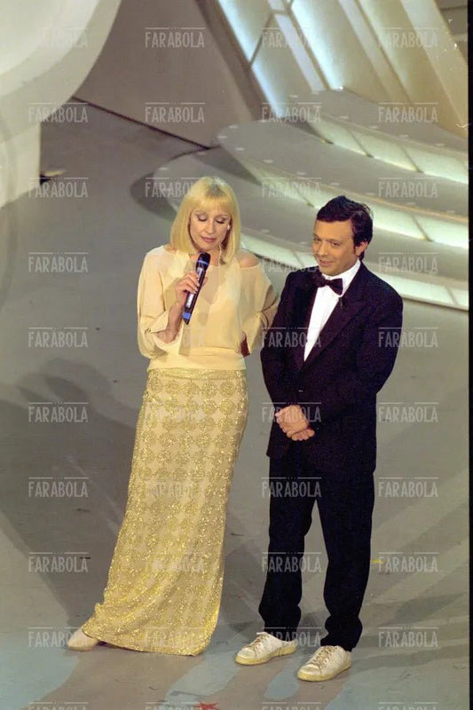 Raffaella Carrà e Piero Chiambretti, Festival di Sanremo, 2001 - Farabola Immagine digitale