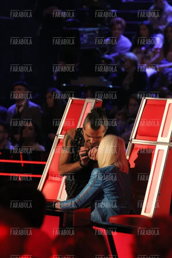 Raffaella Carrà e Piero Pelù, The Voice of Italy, 2013 - Farabola Immagine digitale