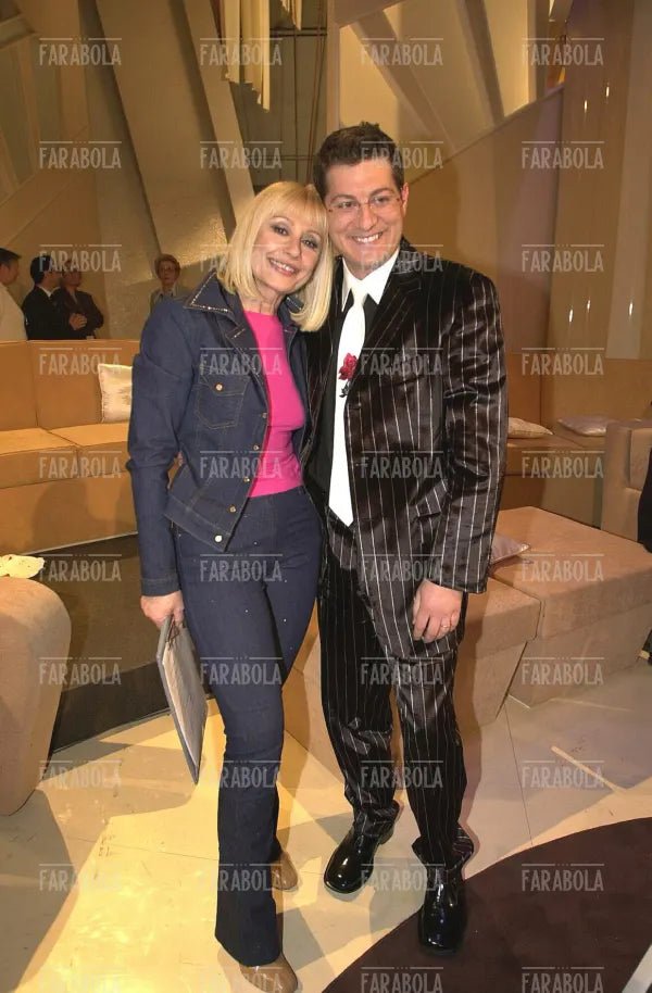 Raffaella Carrà ed Enrico Papi, Sanremo, 2001 - Farabola Immagine digitale