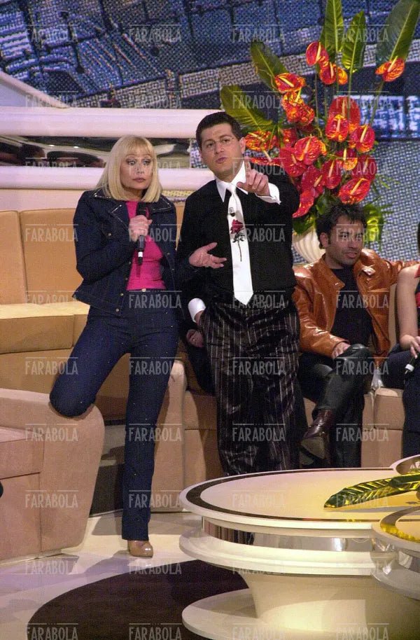 Raffaella Carrà ed Enrico Papi, Sanremo, 2001 - Farabola Immagine digitale