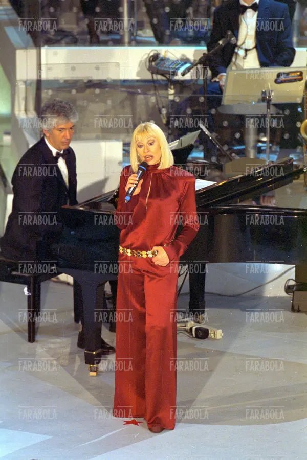 Raffaella Carrà, Festival di Sanremo, 2001 - Farabola Immagine digitale