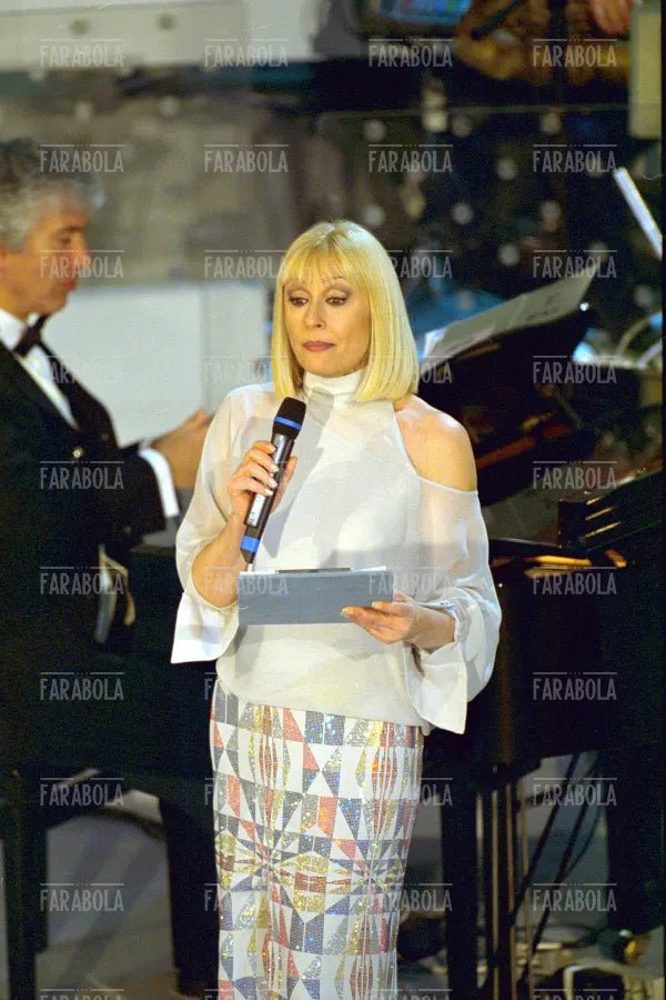 Raffaella Carrà, Festival di Sanremo, 2001 - Farabola Immagine digitale