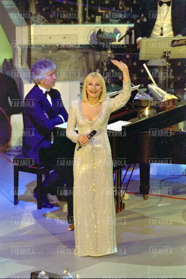 Raffaella Carrà, Festival di Sanremo, 2001 - Farabola Immagine digitale