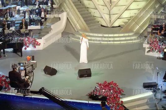 Raffaella Carrà, Festival di Sanremo, 2001 - Farabola Immagine digitale