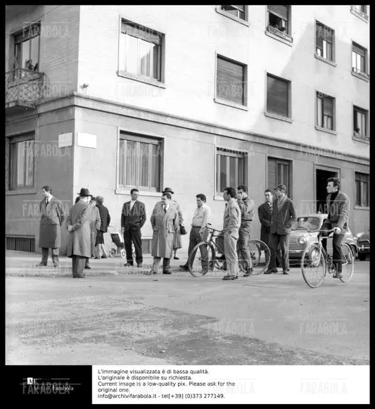 Rapina di via Osoppo, il fiume Olona, Milano, 1958 - Farabola Immagine digitale