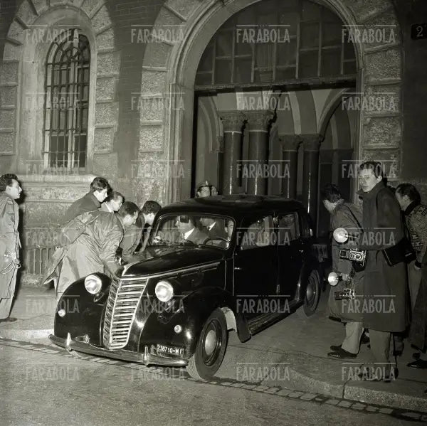 Rapina di via Osoppo, l'arrivo in carcere dei rapinatori, Milano, 1958 - Farabola Immagine digitale