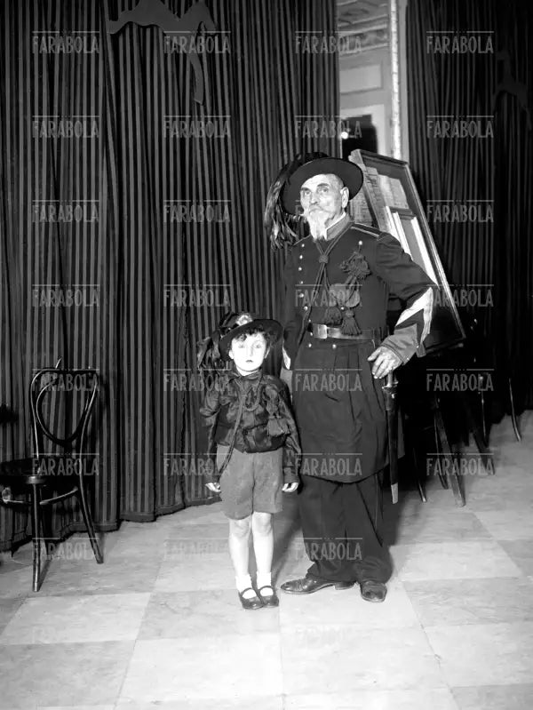 Recita patriottica in un teatrino della capitale, Roma, 1932 - Farabola Immagine digitale