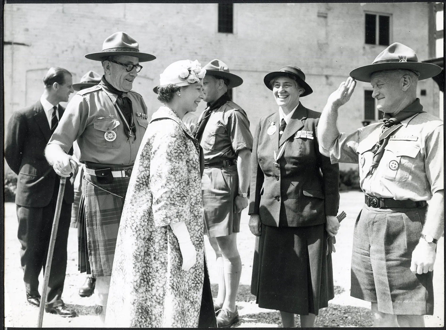 Regina Elisabetta al World Camp scout 1955 Ft 4804 - Stampa 20x15 cm - Farabola Stampa ai sali d'argento