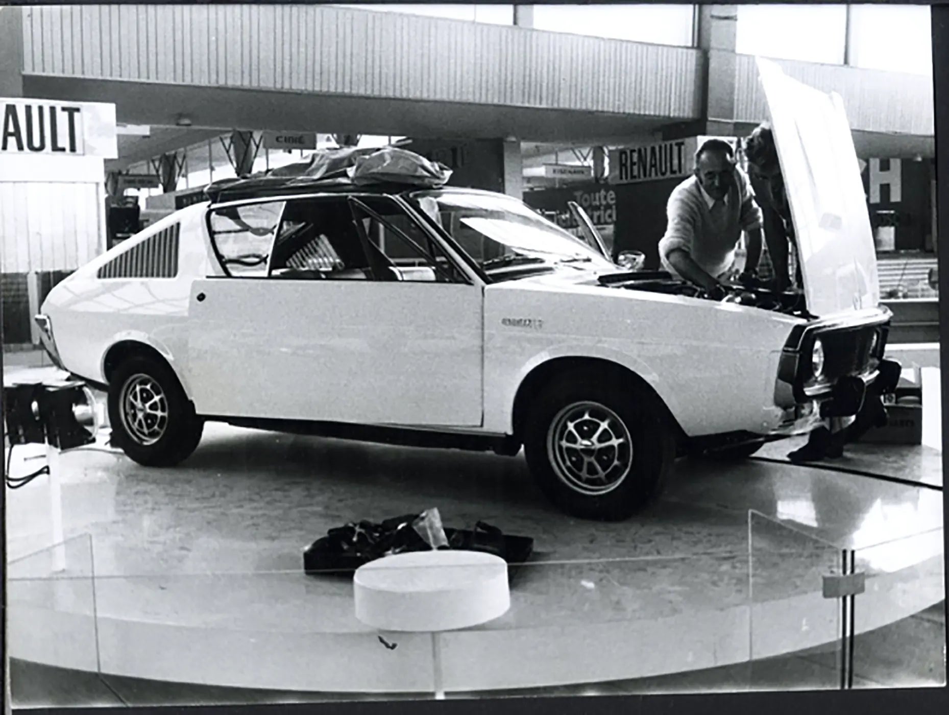 Renault I7 TS Salone Auto Parigi 1971 Ft 36495 - Stampa 24x18 cm - Farabola Stampa ai sali d'argento