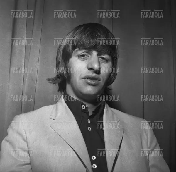 Ringo Starr al Duomo, Concerto dei Beatles, Milano, 1965 - Farabola Immagine digitale