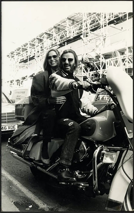 Ringo Starr e Barbara Bach 1989 Ft 5745 - Stampa 20x12 cm - Farabola Stampa ai sali d'argento