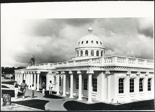 Ristorante a forma di Parlamento 1992 Ft 37672 - Stampa 20x15 cm - Farabola Stampa ai sali d'argento
