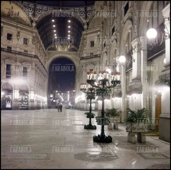 Ristorante Savini in Galleria Vittorio Emanuele II, Milano, anni 60 - Farabola Immagine digitale