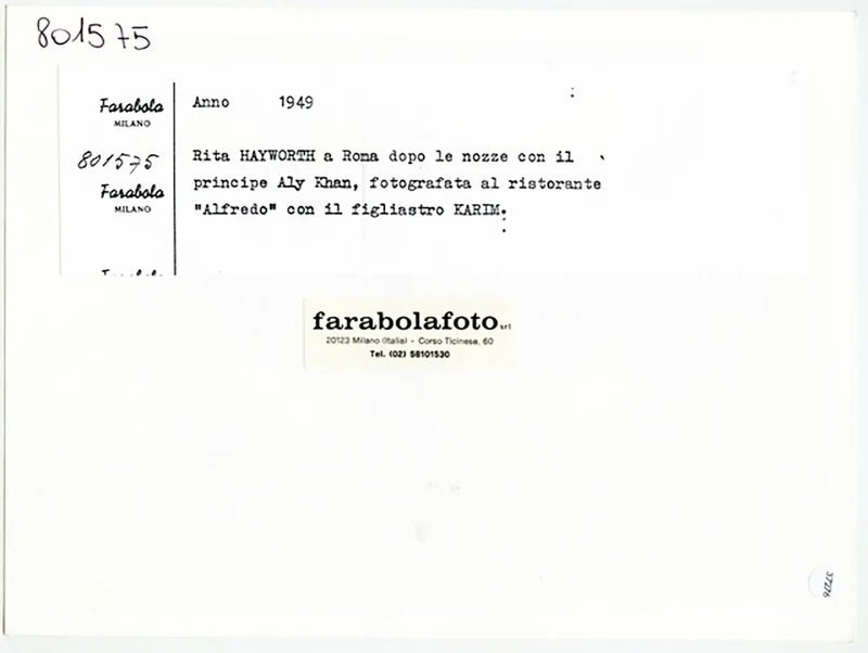 Rita Hayworth al ristorante Alfredo 1949 Ft 37276 - Stampa 24x18 cm - Farabola Stampa ai sali d'argento