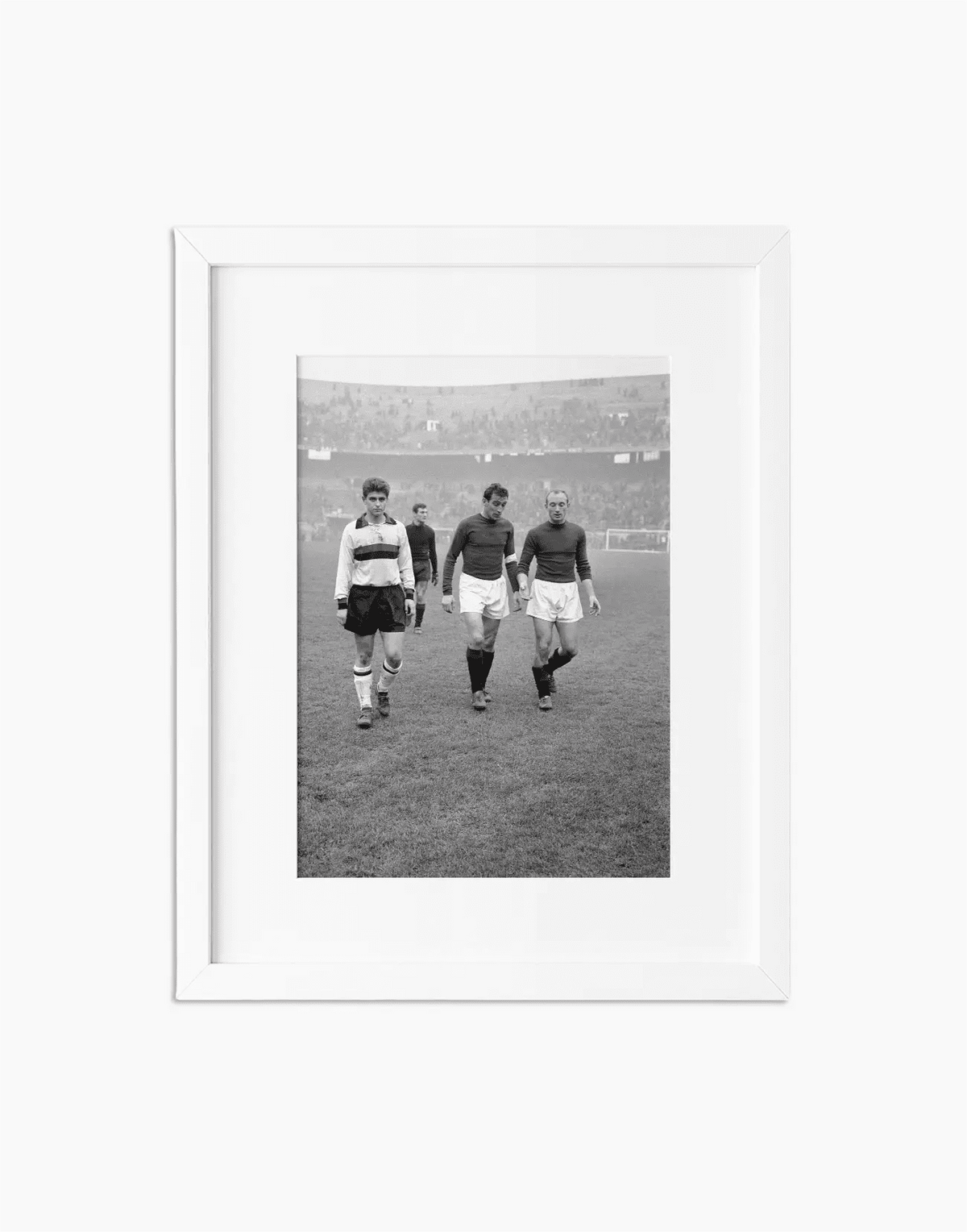 Rivera, Bearzot e Invernizzi, 1960 — stampa fine art con cornice bianca